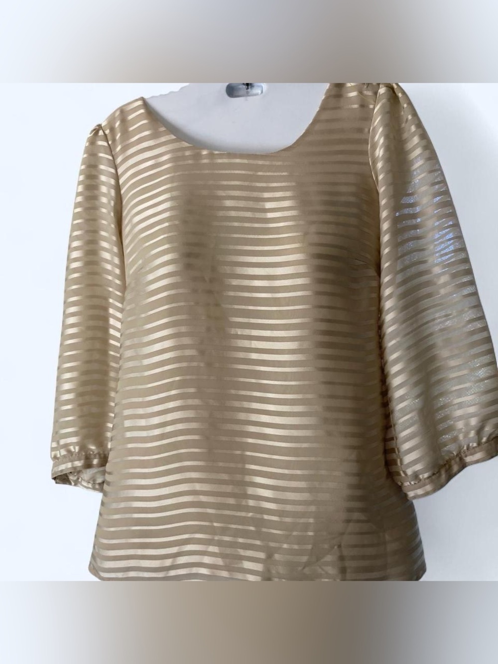 H&M  cream short sleeve blouse 4